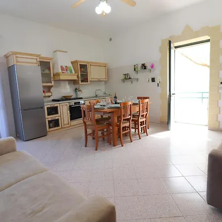 Jasmines House Apartment